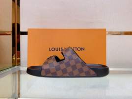Picture of Louis Vuitton Slippers _SKULVsz39-45mnf03371396